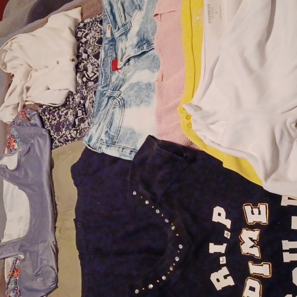 Size Small Preloved Women's Clothing(1) - Picture 3 of 16